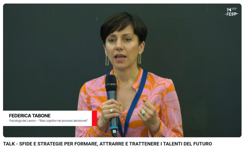 Federica Tabone durante uno speech